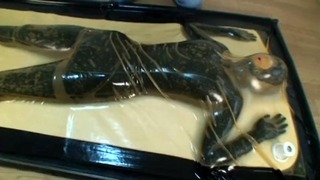 21 Latex Catsuit Doll Vacbed ademend spel