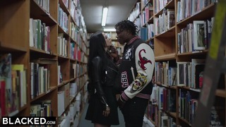 Blacked This Bbc Queen Finds Black Nerd With Huge Cock !