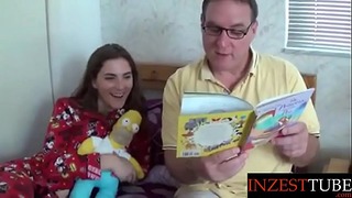 Inzesttube.com - Pai lê uma história para dormir para enteada…