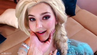 Eva Elfie Cosplayis Elsa van Frozen en geniet van de lul van haar vriendje