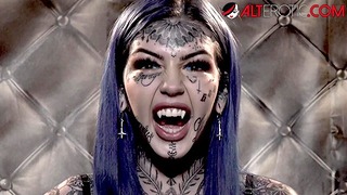 Ho Hunters – Fantoma tatuată Amber Luke vrea să coituiască