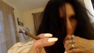 Велика осла Milf Gives Smoking Oral Then Rides Young Cock Reverse