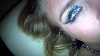 Nederlands meisje krijgt een gezichtssperma in beide ogen