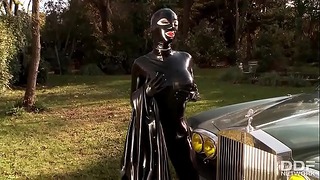Fetish Goddess Latex Lucy Fucks Herself Outdoors With Vibrator