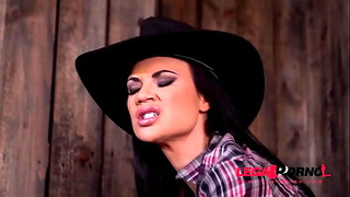 Dominant Female Sheriff Jasmine Jae Interrogates Dude With Bondage Methods Gp539