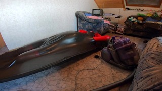 Training Im Vakuumbett Mit Handschuhen
