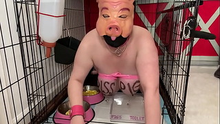 Fuckpig Porn Justafilthycunt Унизително деградиране Пикаещо прасе Пикае в клетка, пие и яде от купички