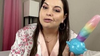 Chubby BBW Milf Uses & Reviews New Fantasy Dildo From Velvet Alley – Sydney Screams