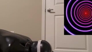 Latexpup använder VR Hypnosis VR Overlay