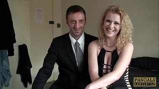 Pascalssubsluts - La fille BDSM Anita Vixen mange du sperme après une sodomie