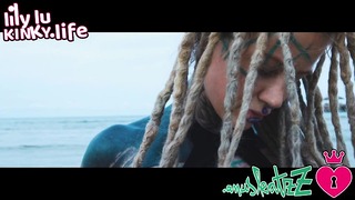 Hot Bra Tease – Alternative Ink Ink Chick With Dreadlocks In Bra At The Beach – Sfw Outside
