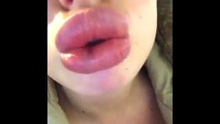 Big bimbo lips